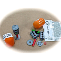 KINDER SURPRISE TOY EGG TRAFFIC LIGHTS