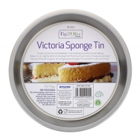 VICTORIA SPONGE TIN